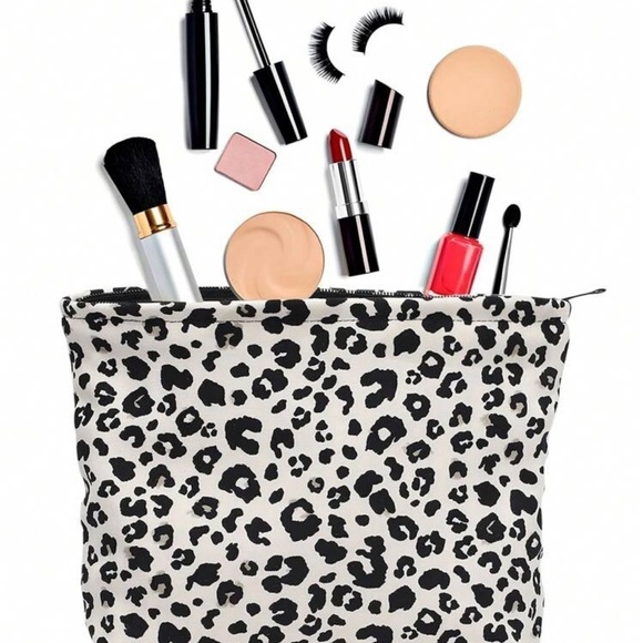 White Leopard Print Makeup Travel Bag for Toiletries Cosmetics - Picture 3 of 7